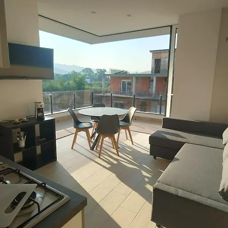 Daire Recanati Chic -la Maison De La Madame