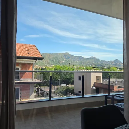 Recanati Chic -la Maison De La Madame شقة
