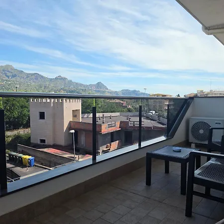 Recanati Chic -la Maison De La Madame * جيارديني ناكسوس