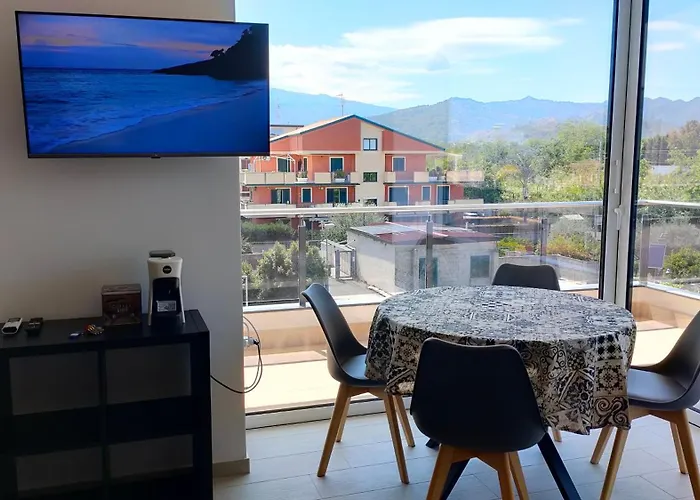 Recanati Chic -la Maison De La Madame Apartment